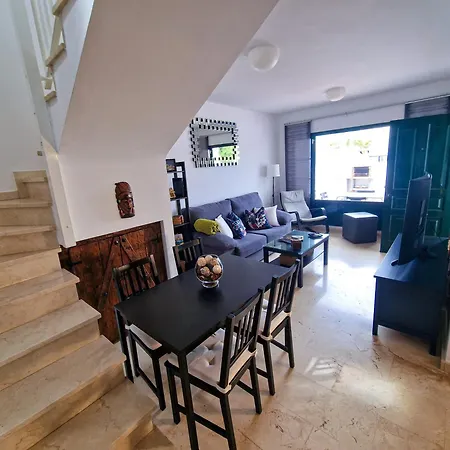 Дом отдыха Casa Triana Коста-Тегисе