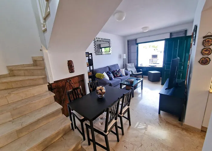 Дом отдыха Casa Triana Коста-Тегисе